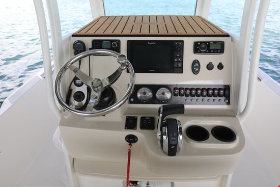 Dauntless 240 Pro steering wheel and station