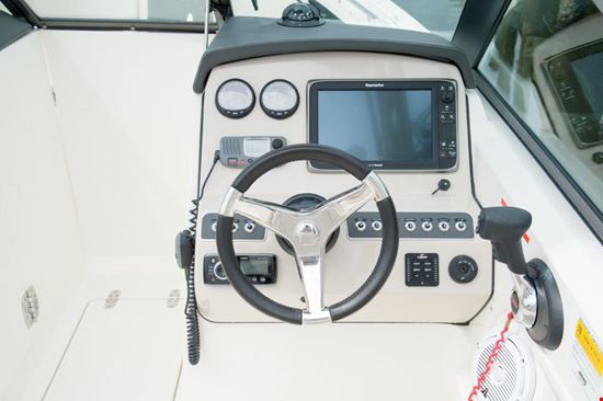 Vantage 230 steering wheel and station