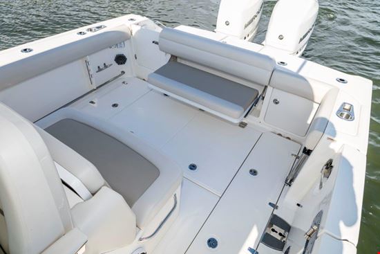 Outrage 330 stern bench seat