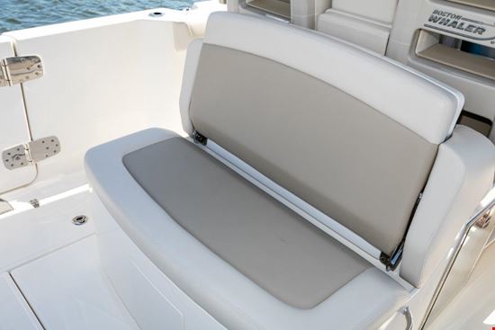 Outrage 330 stern two-seater