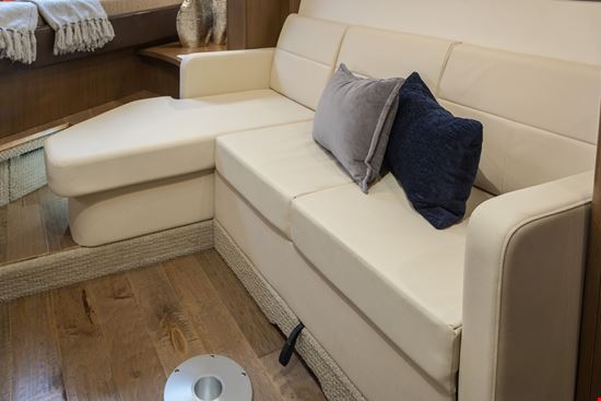 Sea Ray - SUNDANCER 350 COUPE - couch